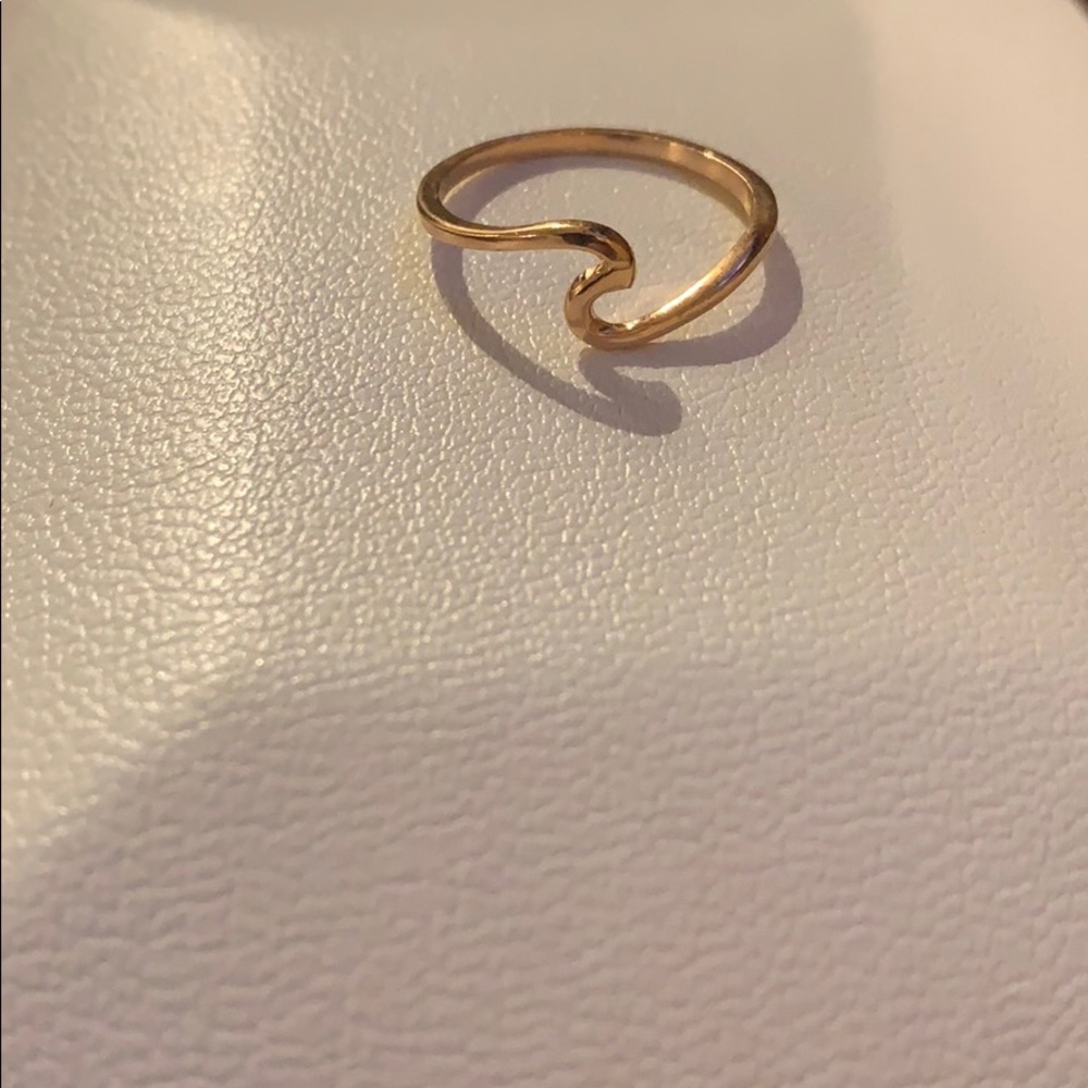 🍒Rose gold wave ring